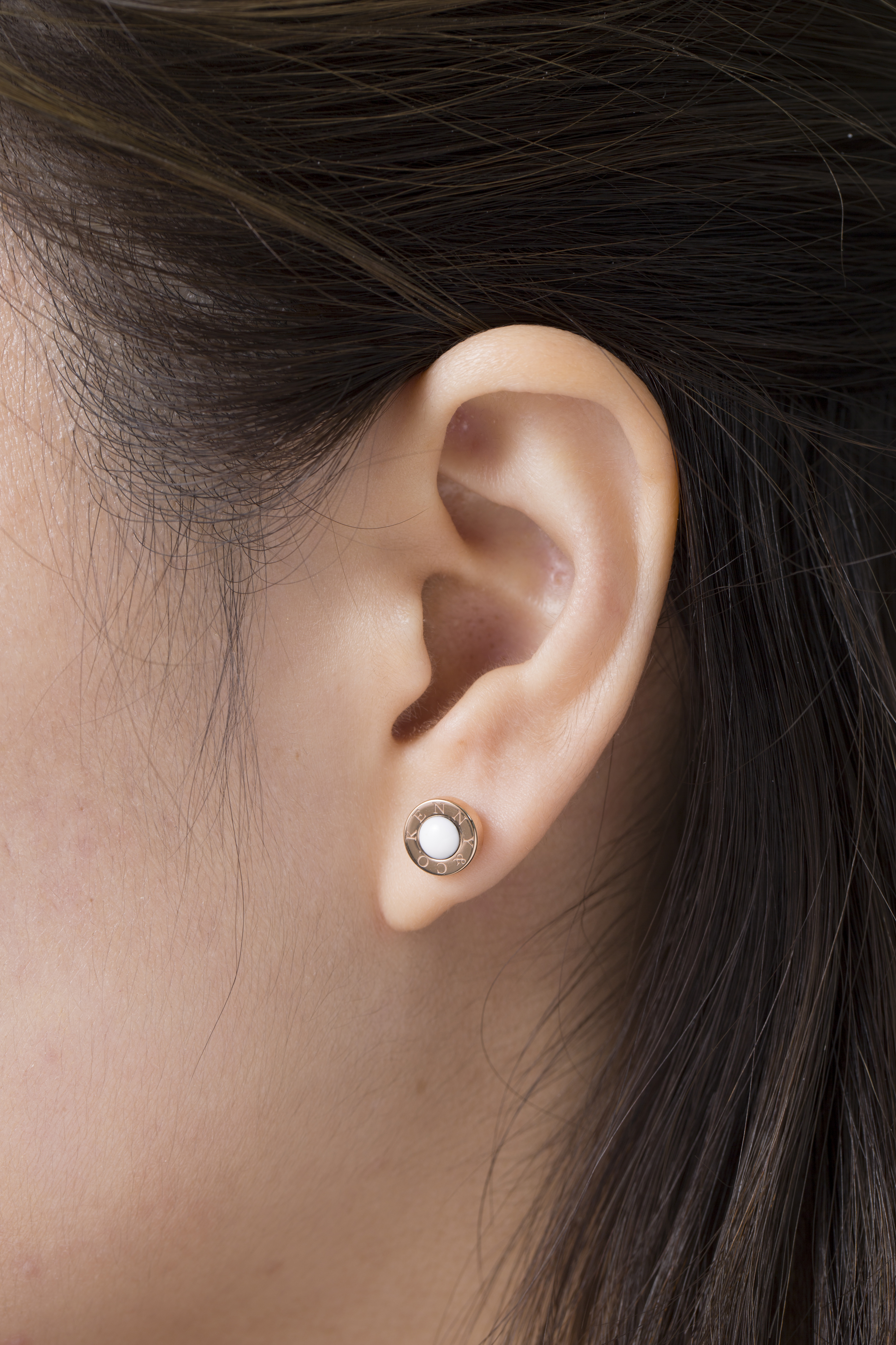 White Enamel With Ip Rose Gold Circle Earring (Each)