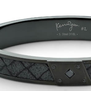 Crystal Leather Pattern Bangle in Black