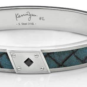 Crystal Leather Pattern Bangle in Blue